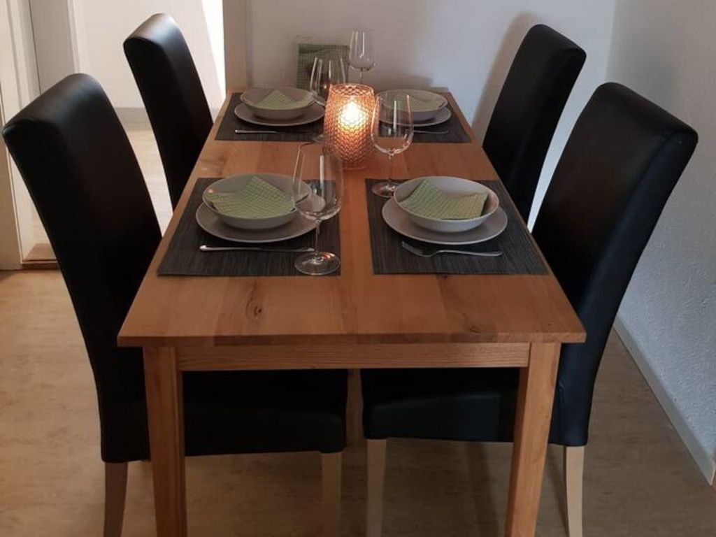 Ferienwohnung Casa Spescha - Esstisch