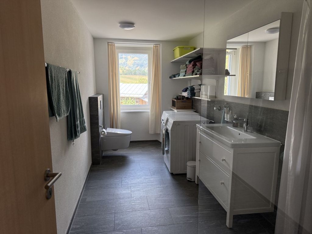 Ferienwohnung Guardaval - Badezimmer