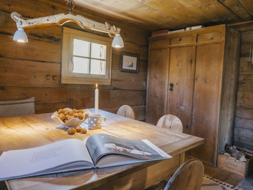 Maiensäss Bächer Hütte - Stube