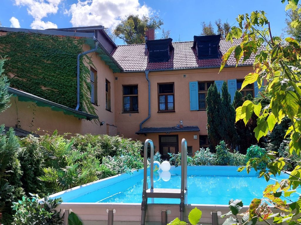 OUTSIDE, POOL