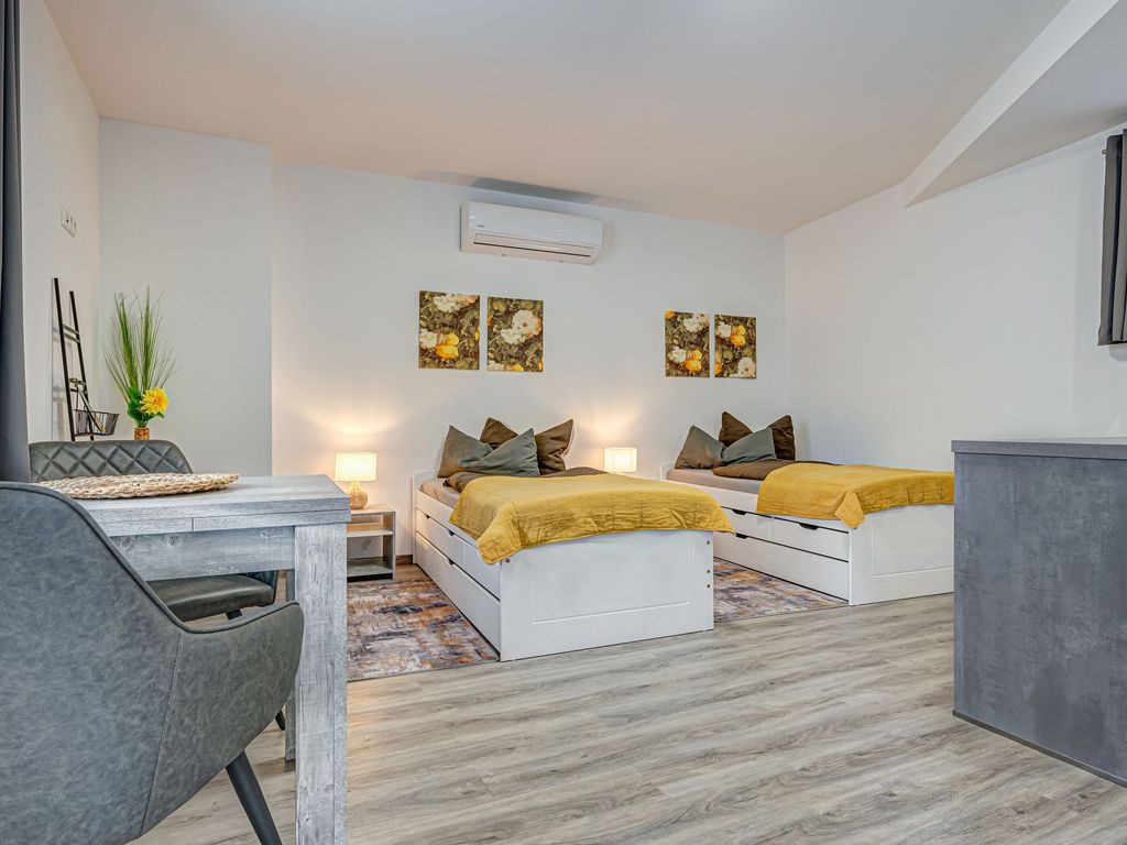 Georgi Apartments