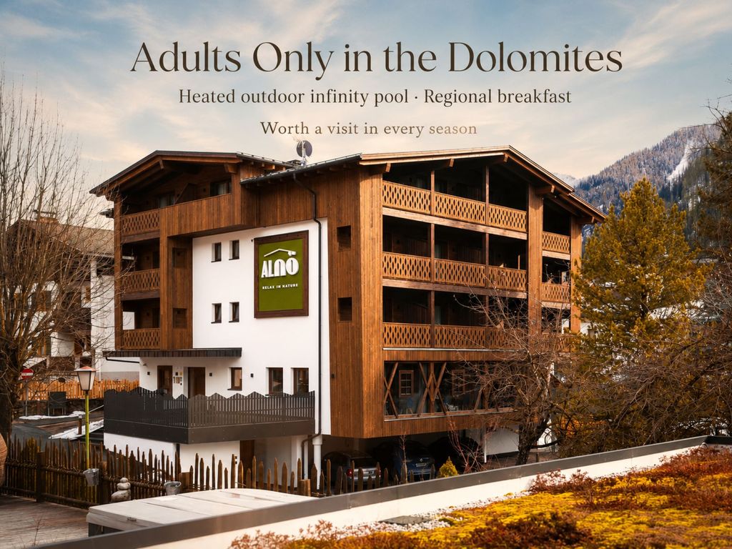 Wandern vom Adults Only aus im Herbst in den Dolomiten