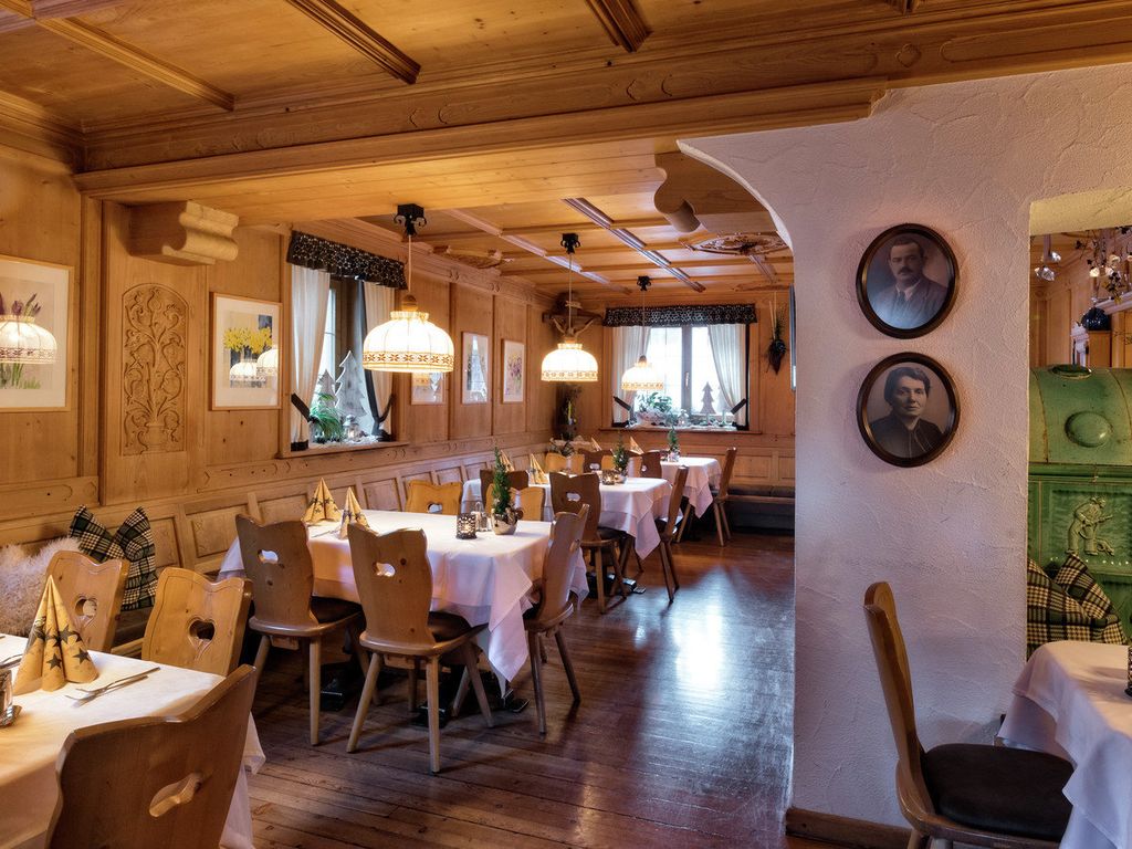 Stube Bar Aufenthaltsraum Hotel Messnerwirt