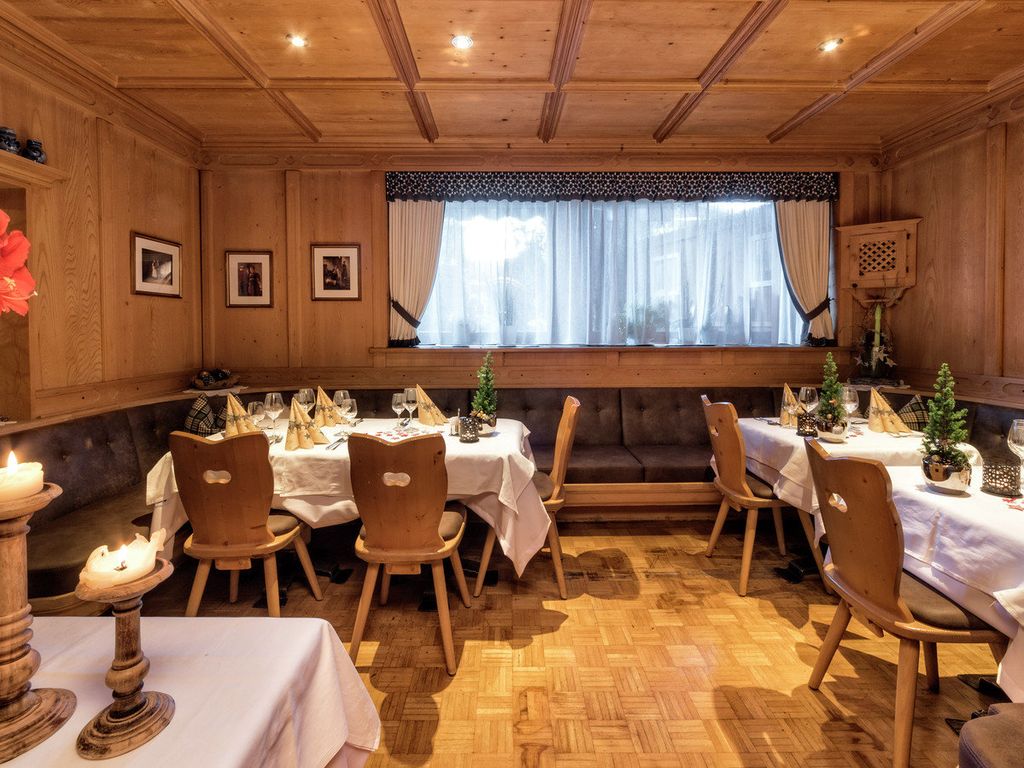 Stube Kaminzimmer Hotel Messnerwirt