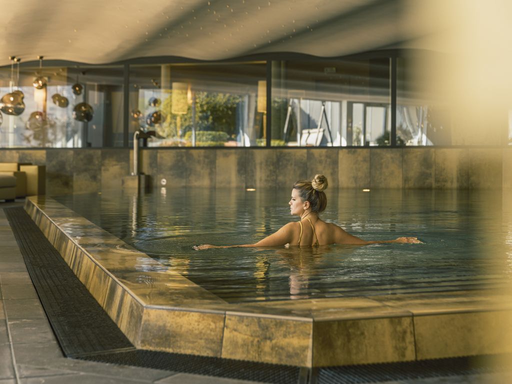 Hallenbad
