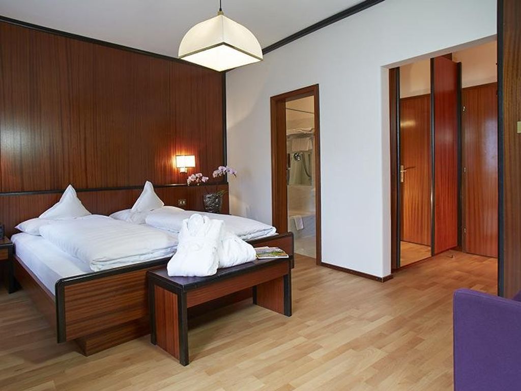 Doppelzimmer Dusche Ost