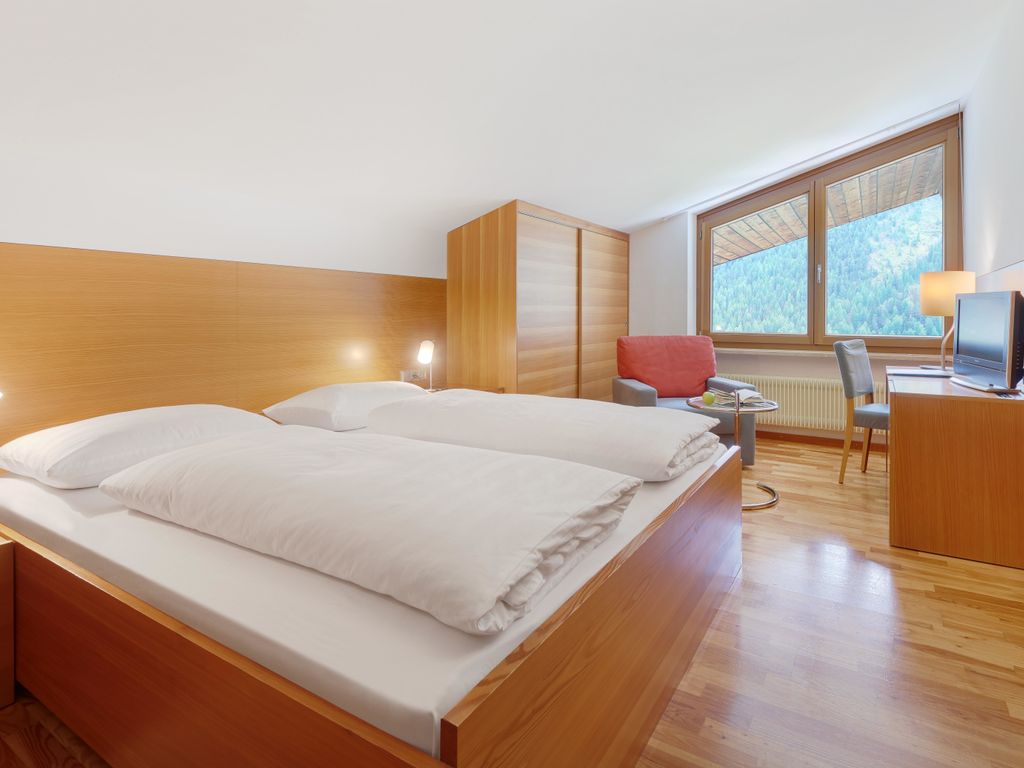 Doppelzimmer des Typs C mit leichter Dachschräge