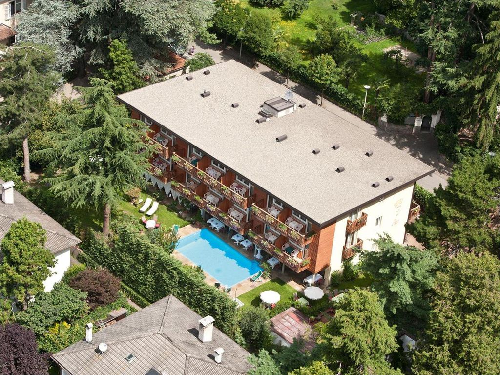 Hotel Aster