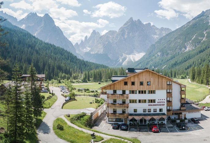 Hotel Dolomitenhof & Chalet Alte Post