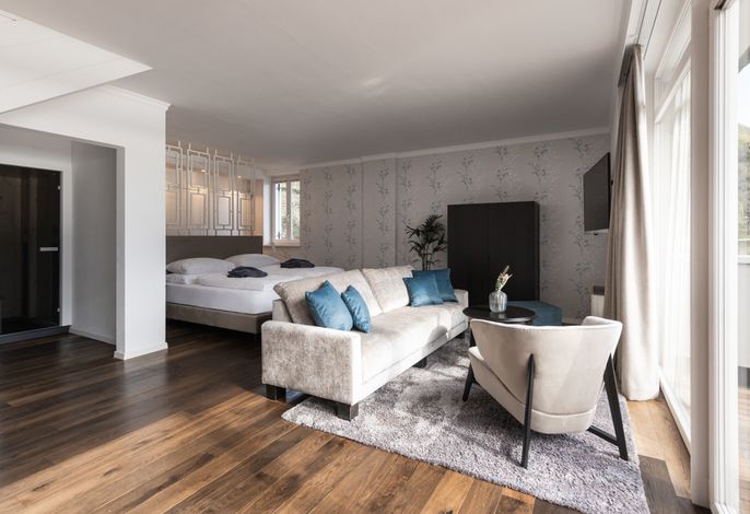 Lake Suite