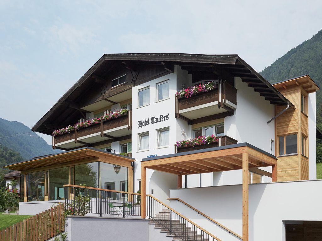 Hotel Taufers