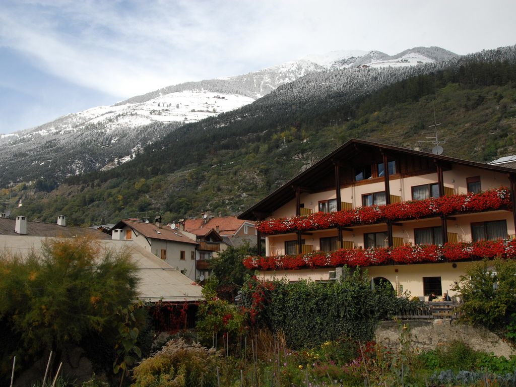 der erste Schneefall in den Bergen