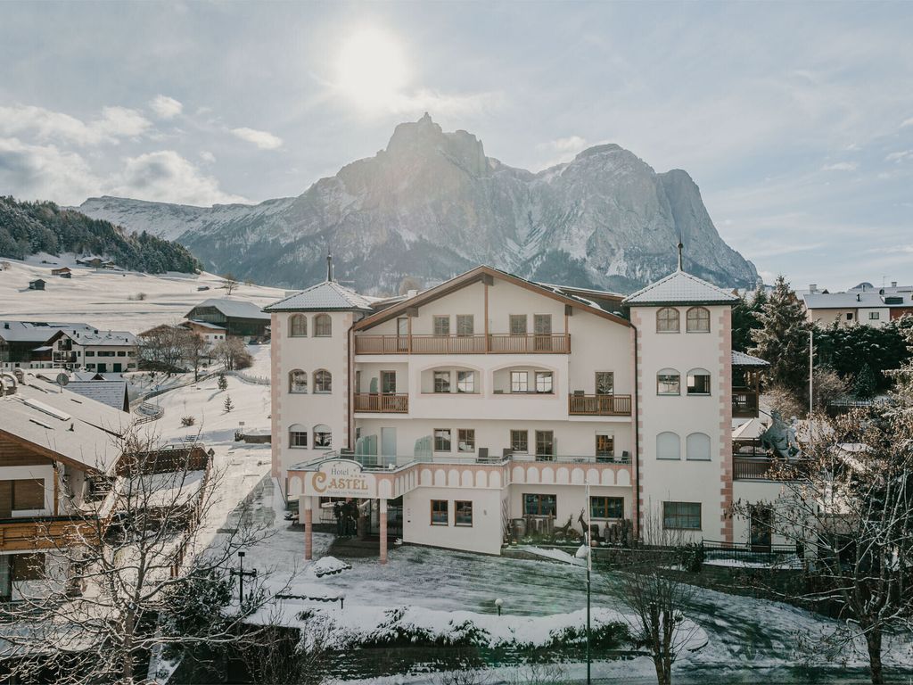 Winter Hotel Aussenansicht