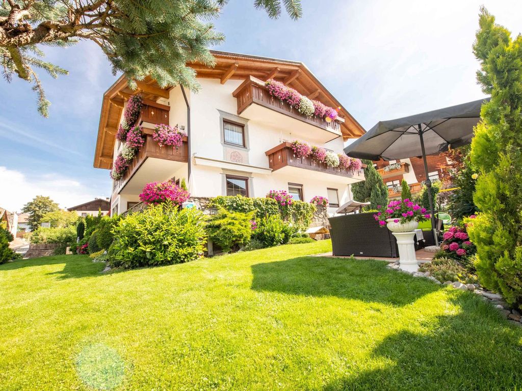 Garni Appartements Almrausch