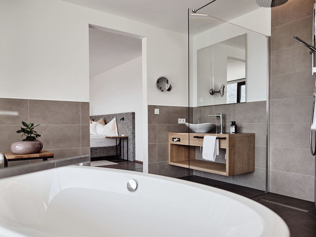 Haller Suites & Restaurant