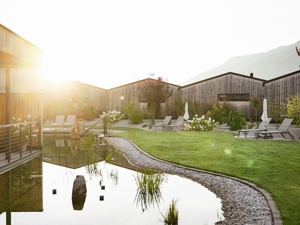 Amolaris Garden Lodges & Guesthouse