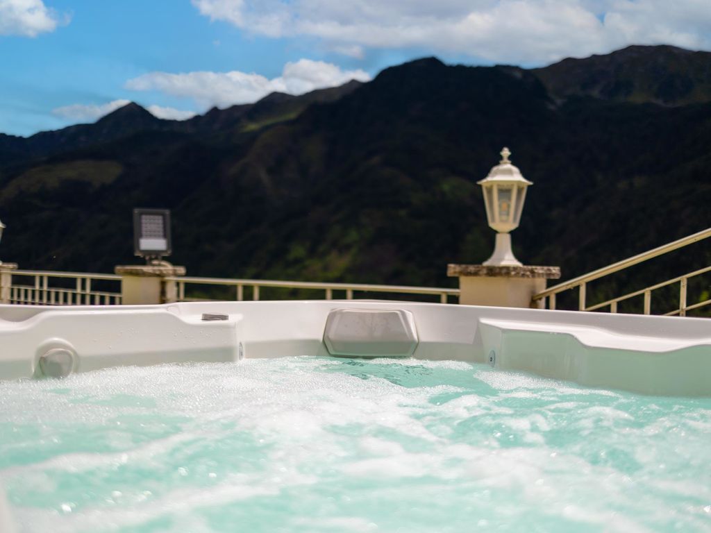 Deluxe Ferienwohnung Südtirol mit Whirlpool
