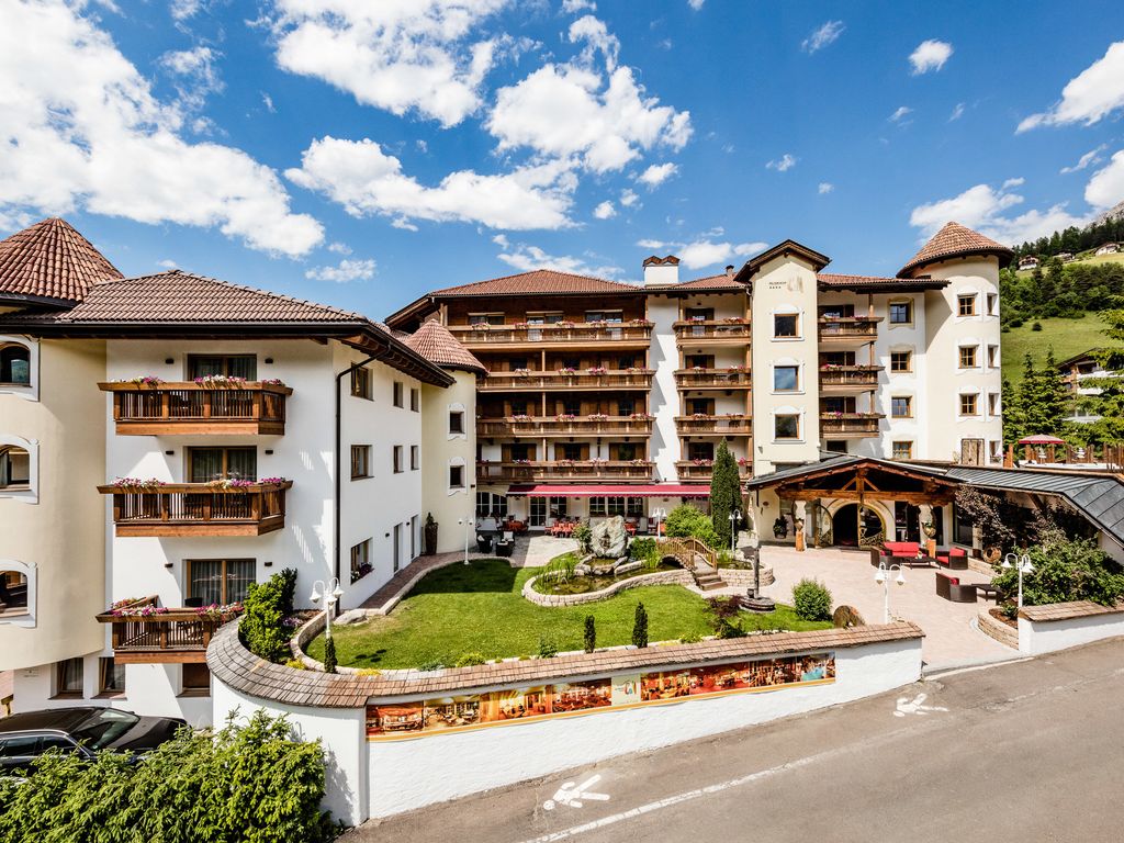 Almhof Hotel Call