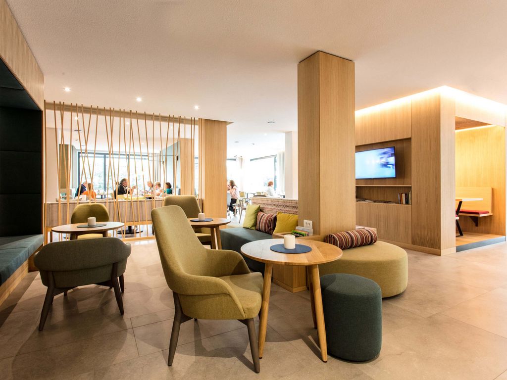 Flora Garni-Hotel & Suites