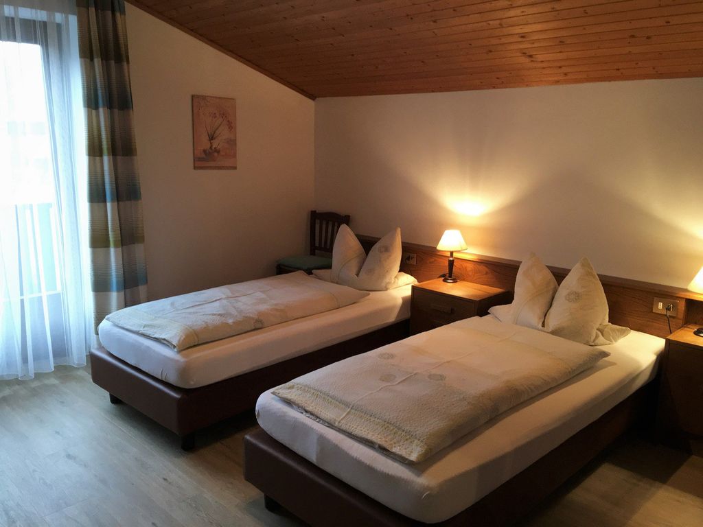 Doppelzimmer mit getrennten Betten
