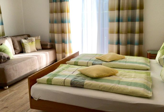 Doppelzimmer m. Balkon