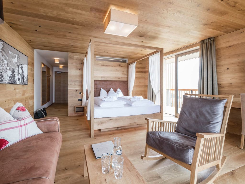 Love Suite
