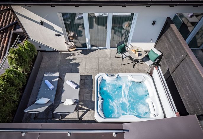 SUITE AMORE MIT HOT-WHIRLPOOL