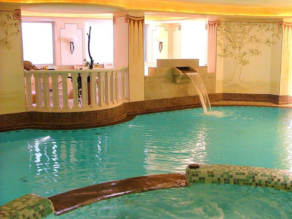 Hallenbad