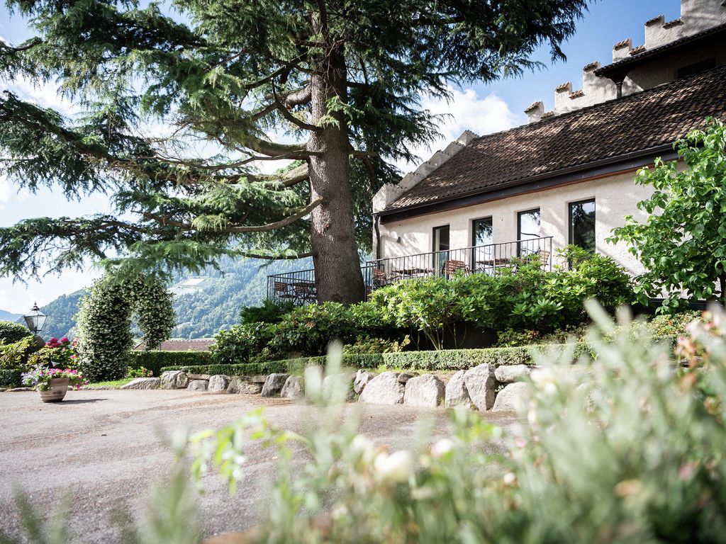 Schloss Plars. wine & suites
