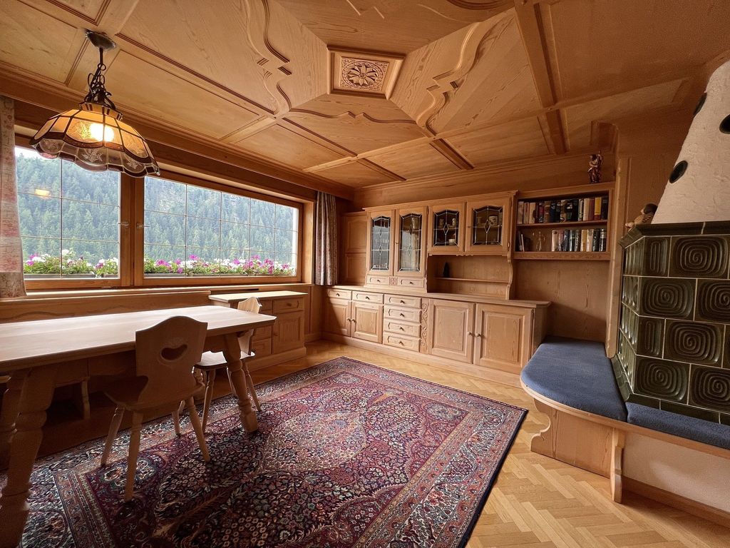 STUA - 100m² Wohnung mit großer Terrasse und Panoramablick