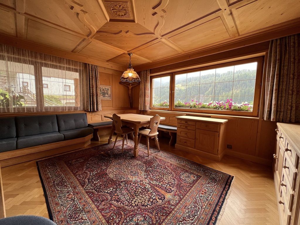 STUA - 100m² Wohnung mit großer Terrasse und Panoramablick