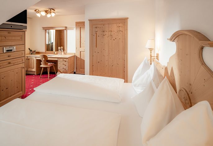 Doppelzimmer Regal