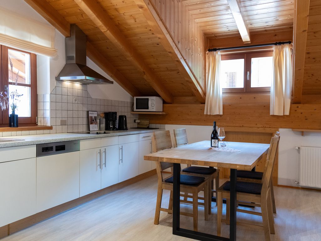 Engadiner Apartments & Wines