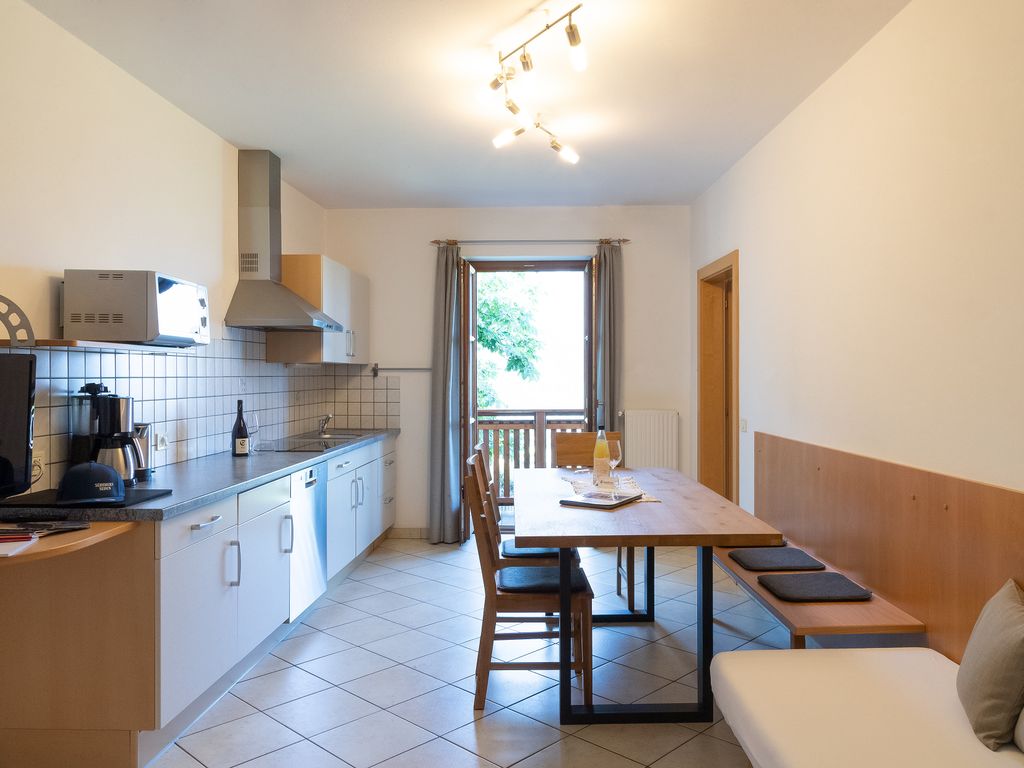 Engadiner Apartments & Wines