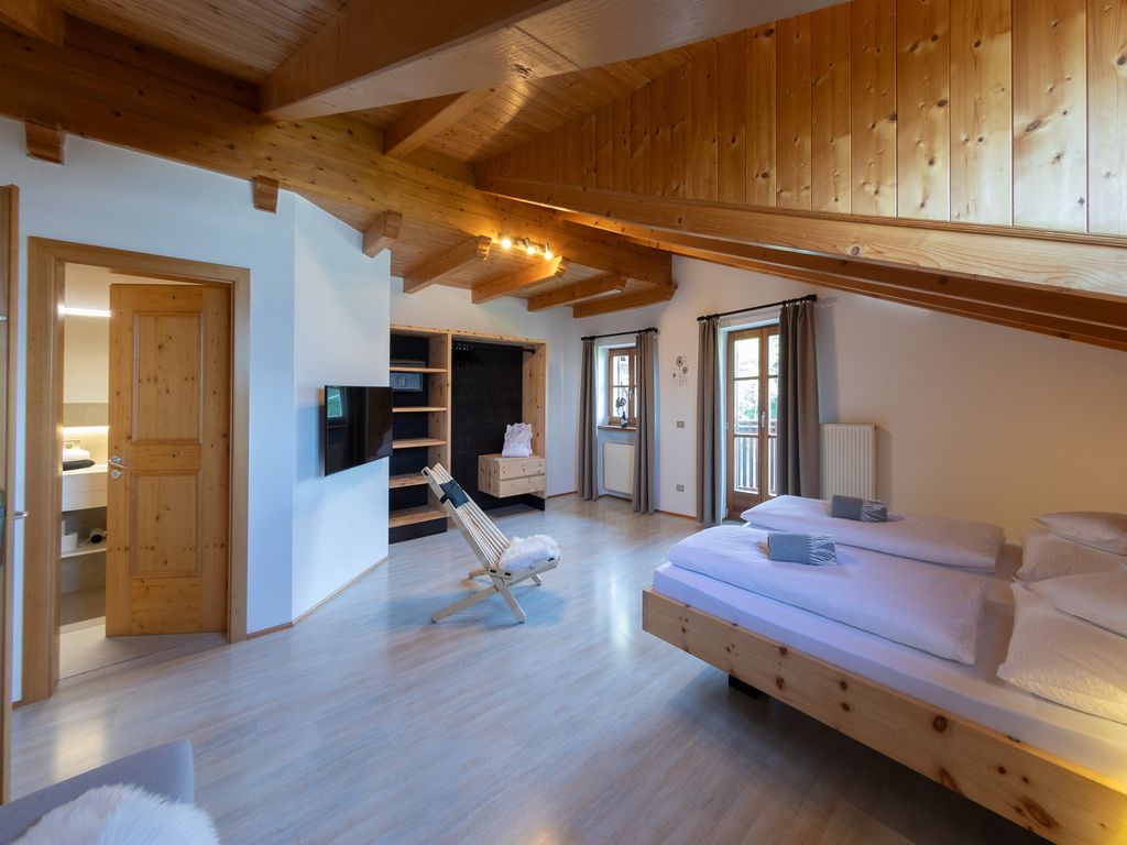 Engadiner Apartments & Wines