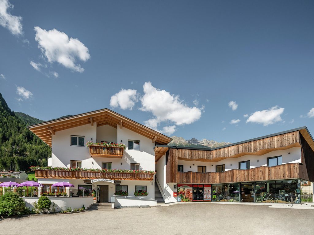 Sankt Walburg | Café & Holiday Apartments
