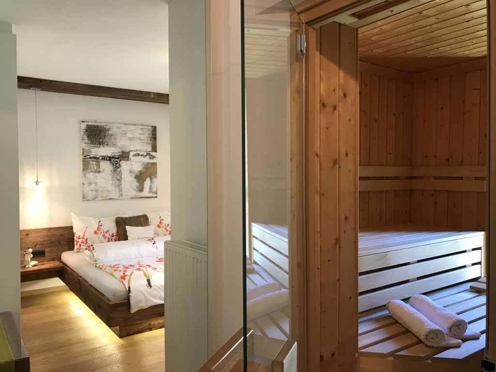 APP Kronplatz Schlafzimmer und Sauna