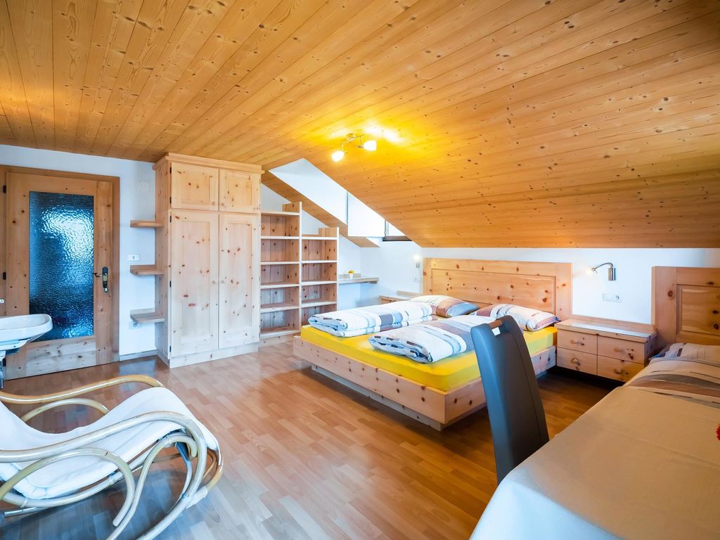 Dreibettzimmer