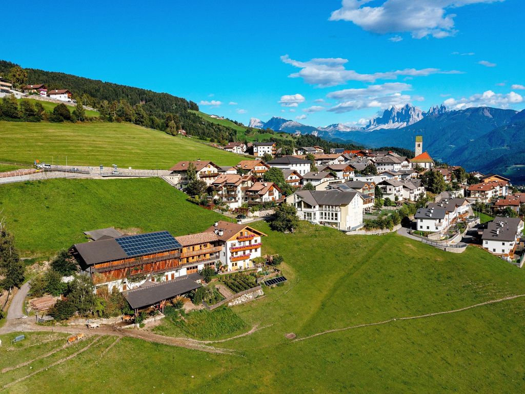 Der Thalhofer Hof am Dorfrand von Latzfons