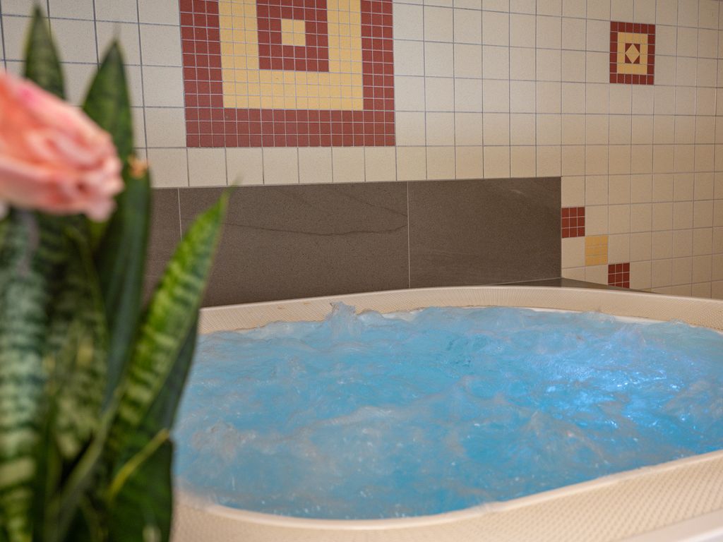 Hot Whirlpool