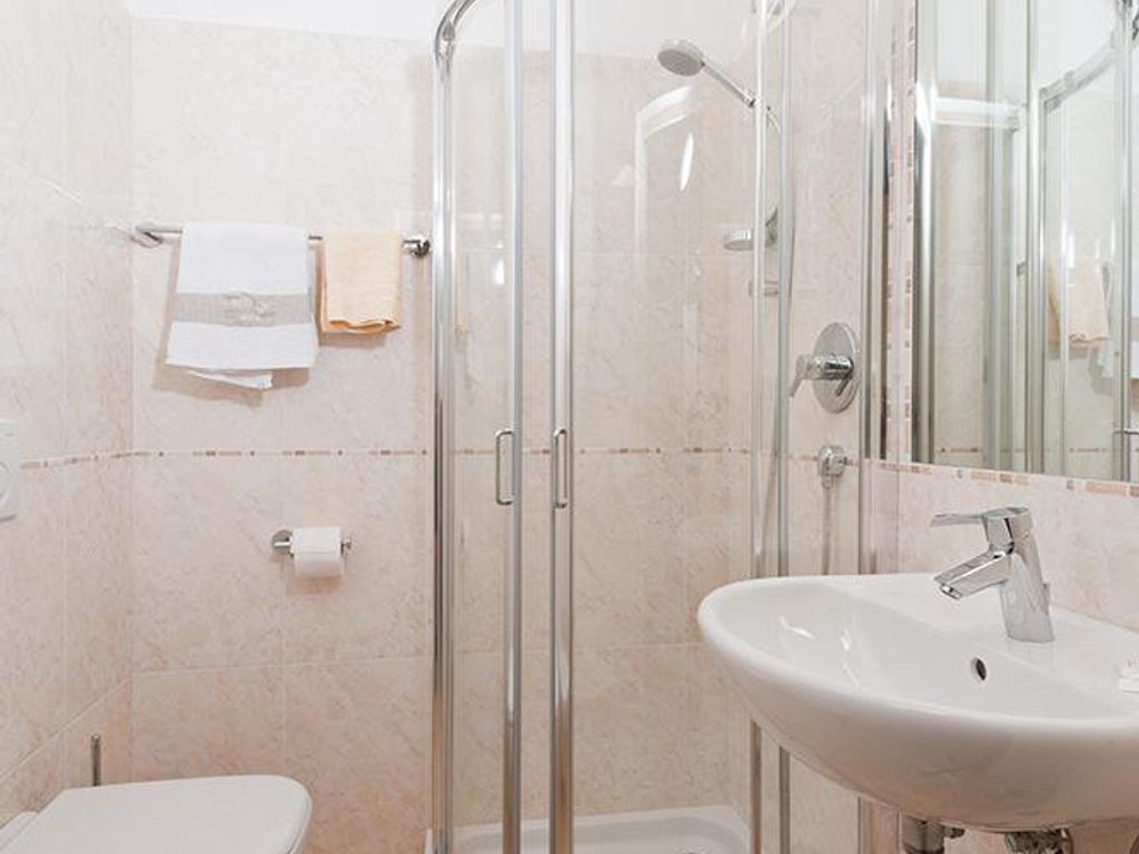 Dusche/Einzelzimmer