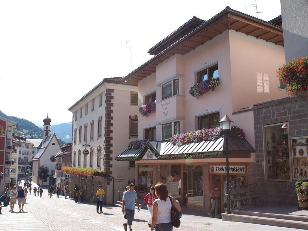 Apartments Tlusel
