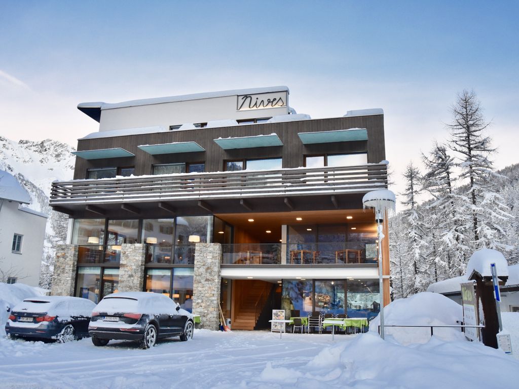 Nives -