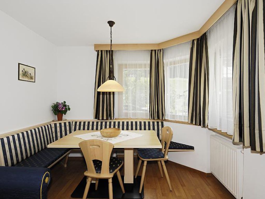 Essecke / Wohnzimmer App. 2