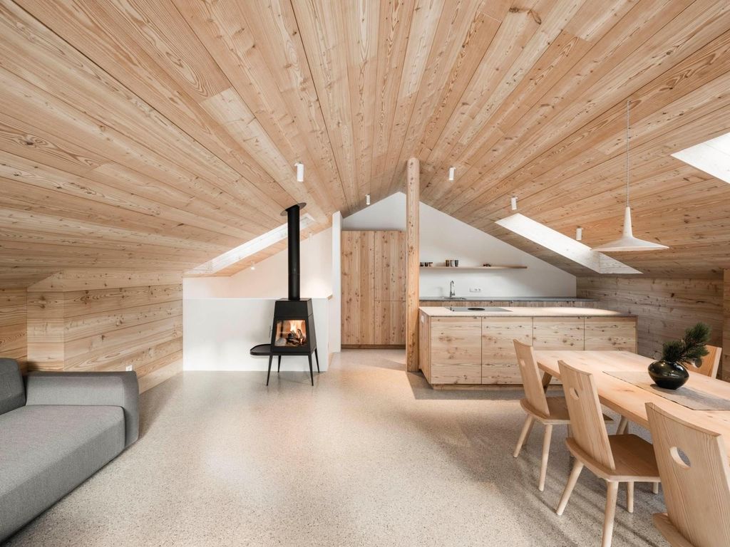 Wohnzimmer mit Kaminofen