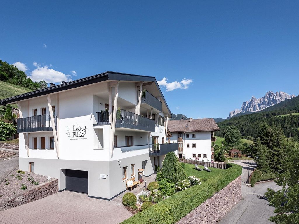 living Puez apartments in the dolomites
