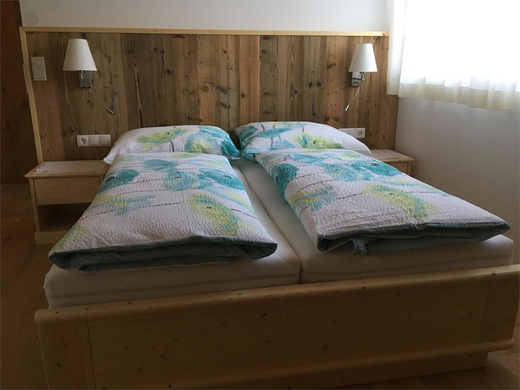 2 Doppelbettzimmer