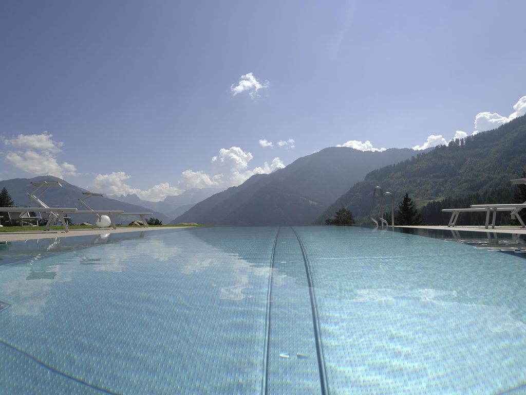 Infinitypool