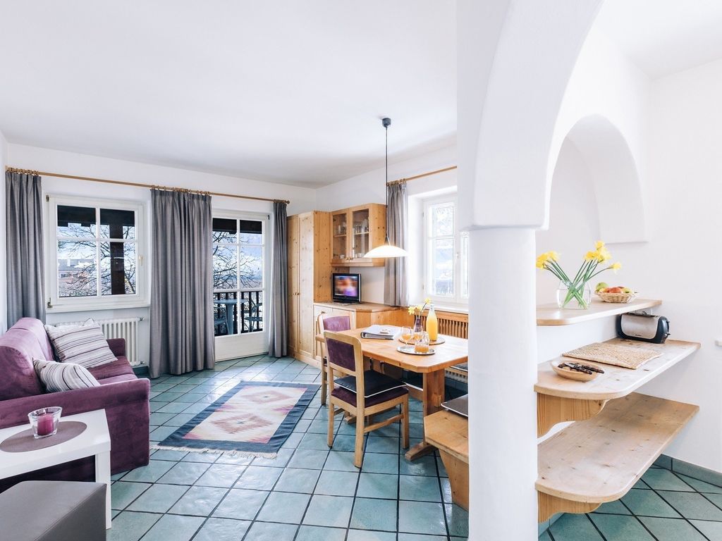 Wohnraum mit Südbalkon
