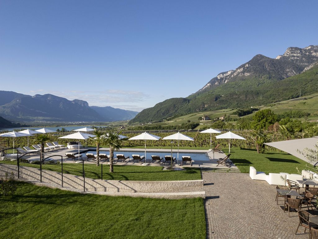 Battisti Suites